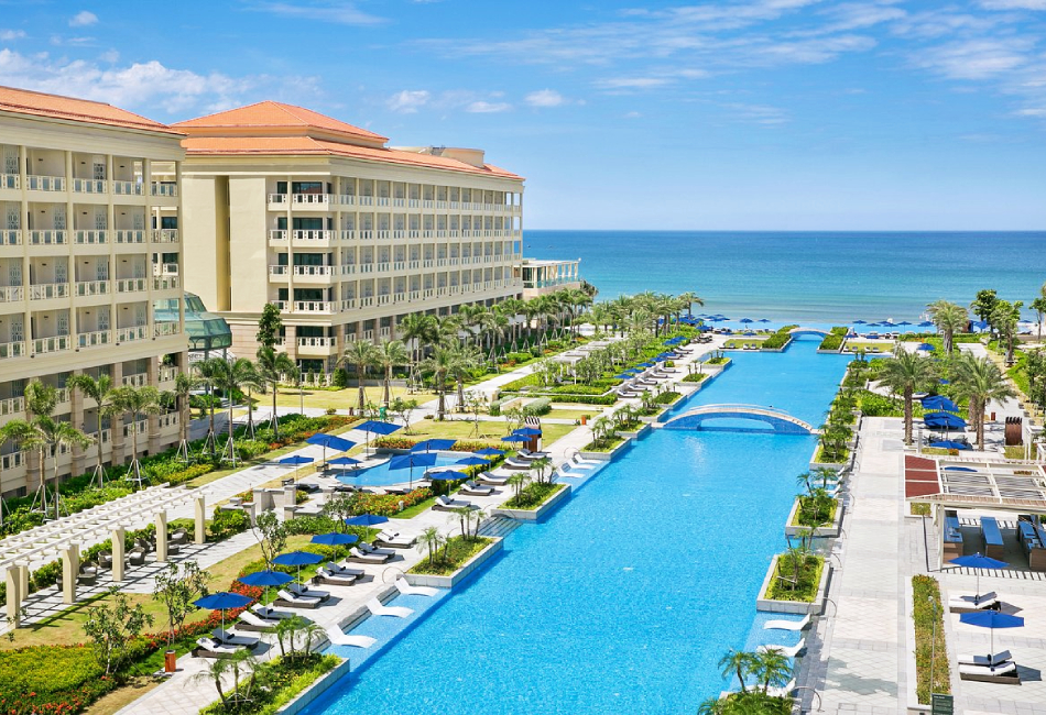 Day 1: Arrival in Da Nang – Gateway to the Golf Coast
