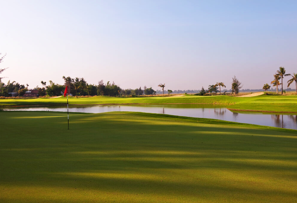 Montgomerie Links